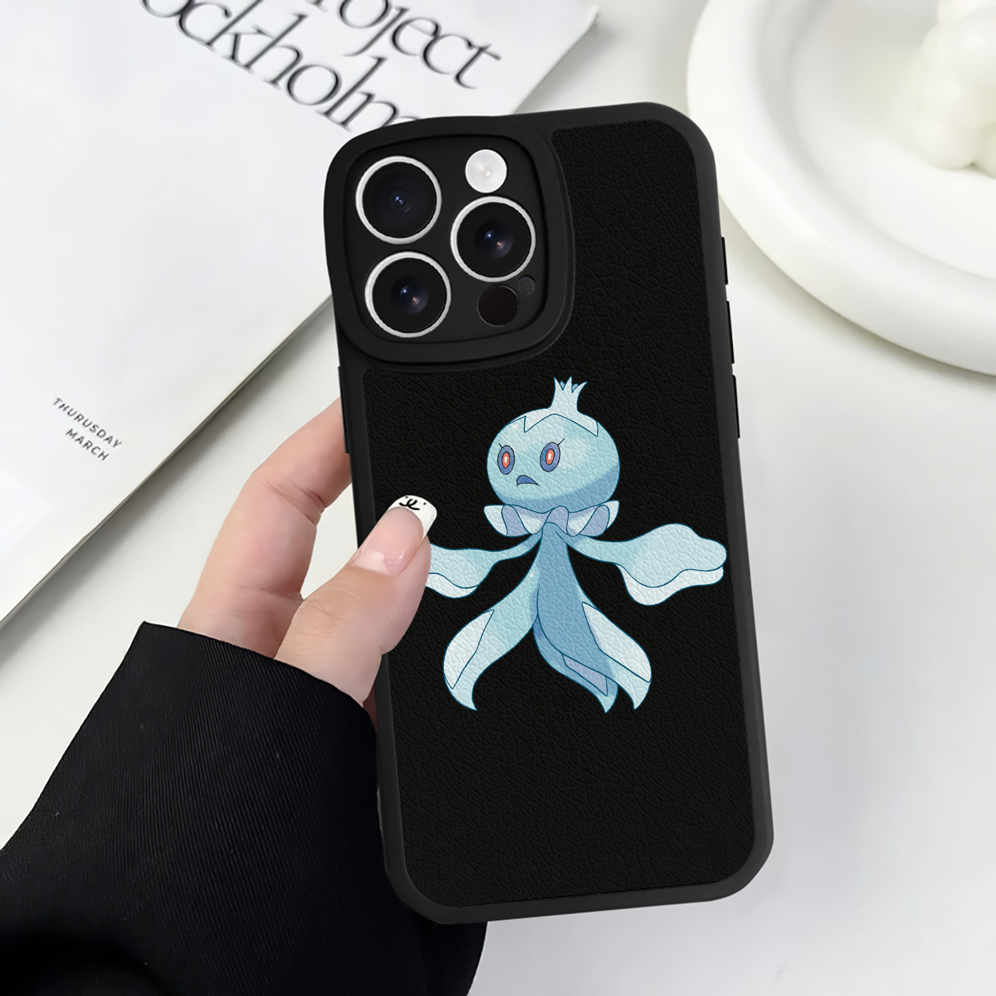 （画像用） ポケットモンスター Pokémon 【iPhone 16シリーズ対応】シリコンスマホケース（レザー調） 材質：シリコン
